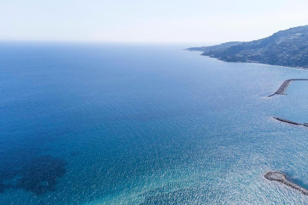 Apartamento Il Grande Blu - Vista Panoramica Sul Golfo Ospedaletti Exterior foto
